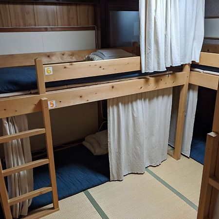 Guesthouse Tomaru Такаяма Экстерьер фото