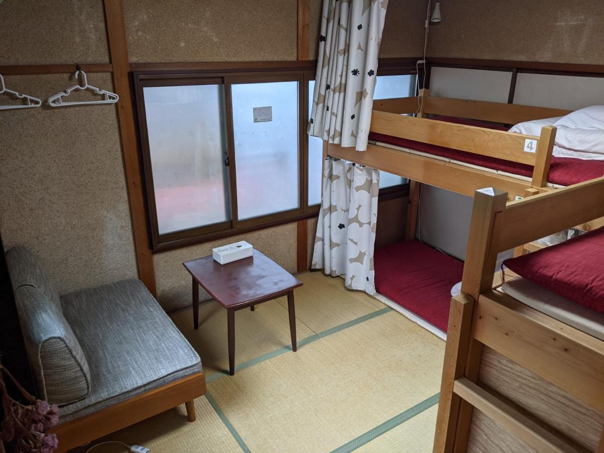 Guesthouse Tomaru Такаяма Экстерьер фото