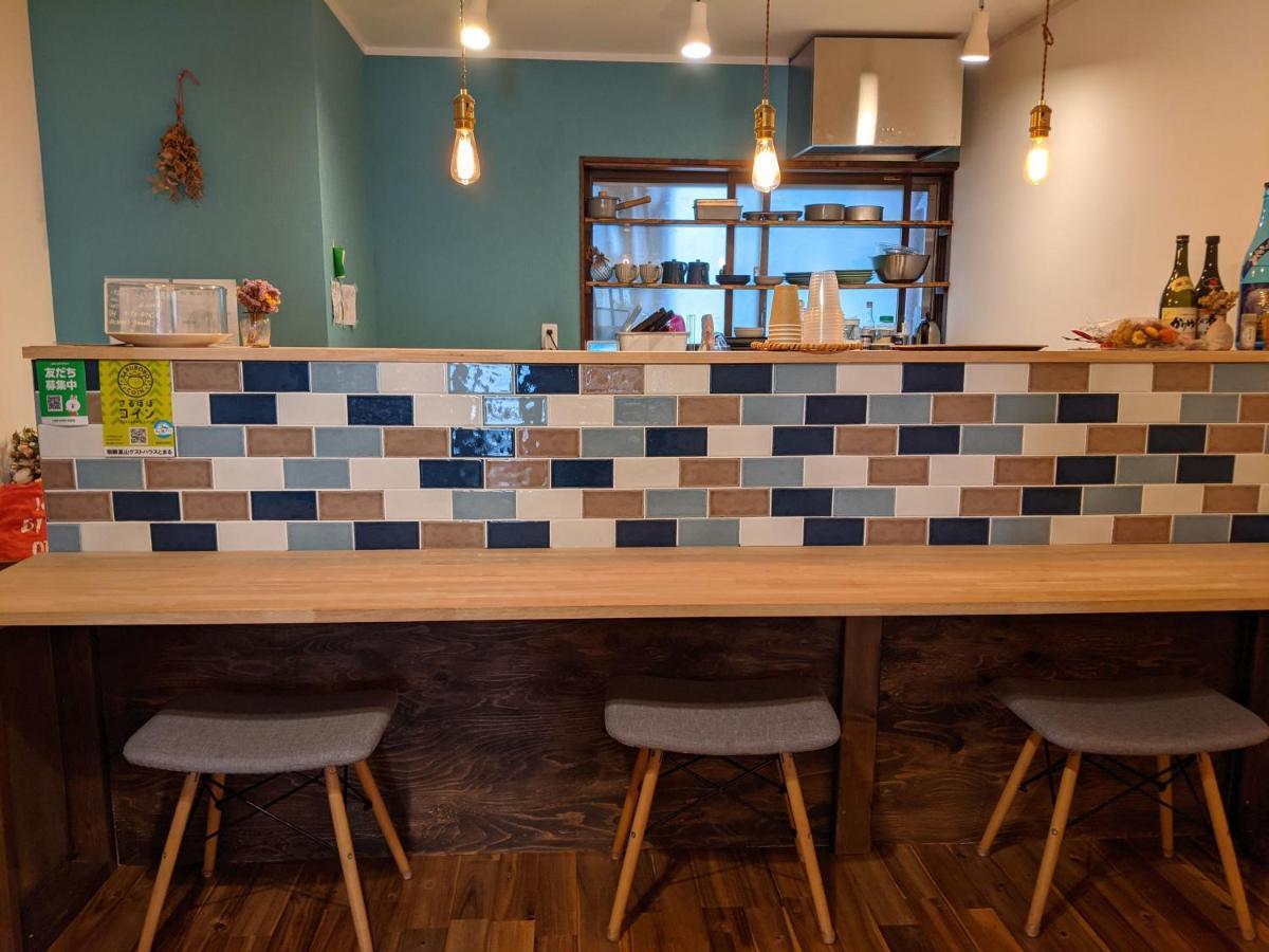 Guesthouse Tomaru Такаяма Экстерьер фото