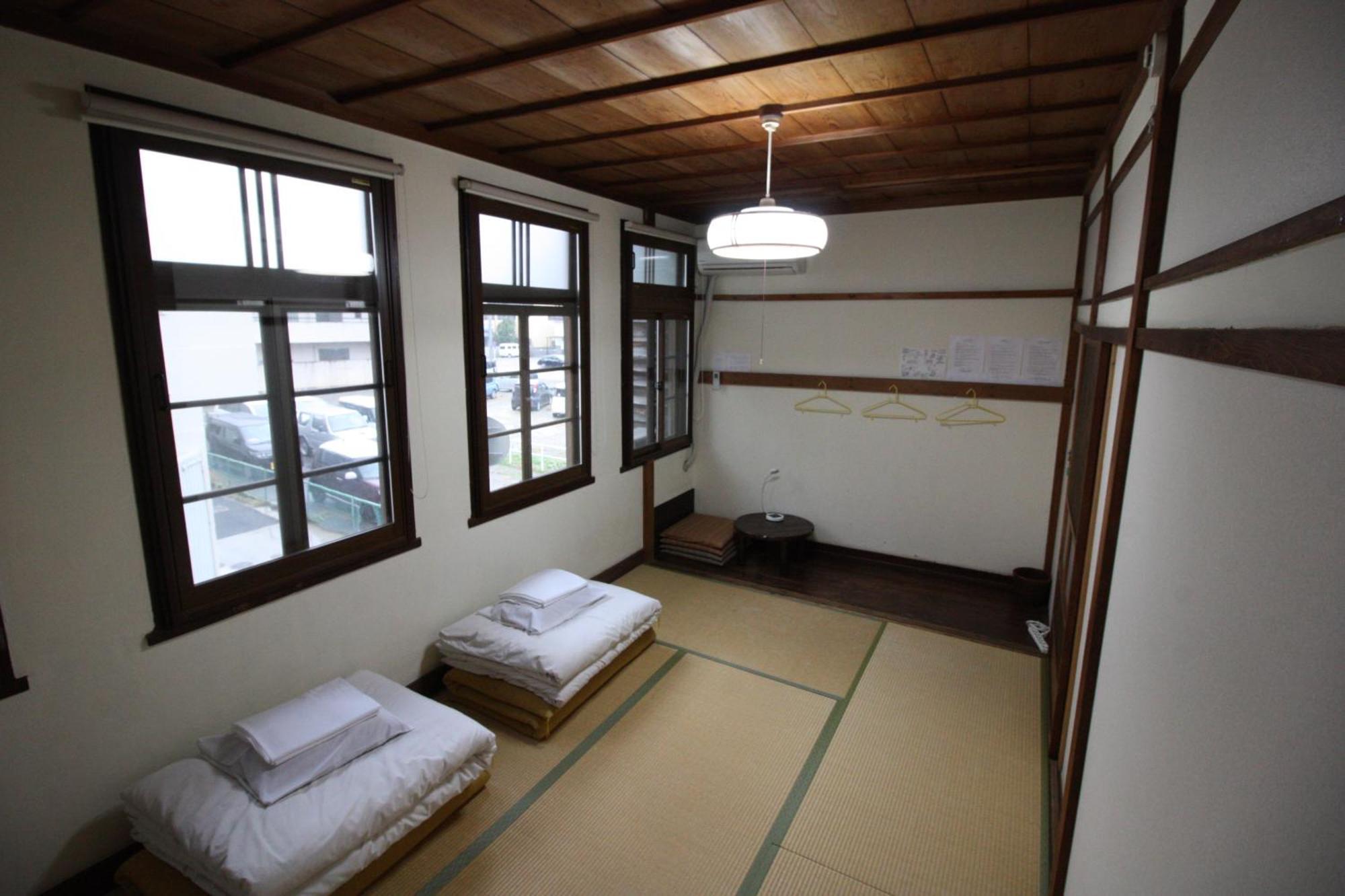 Guesthouse Tomaru Такаяма Экстерьер фото